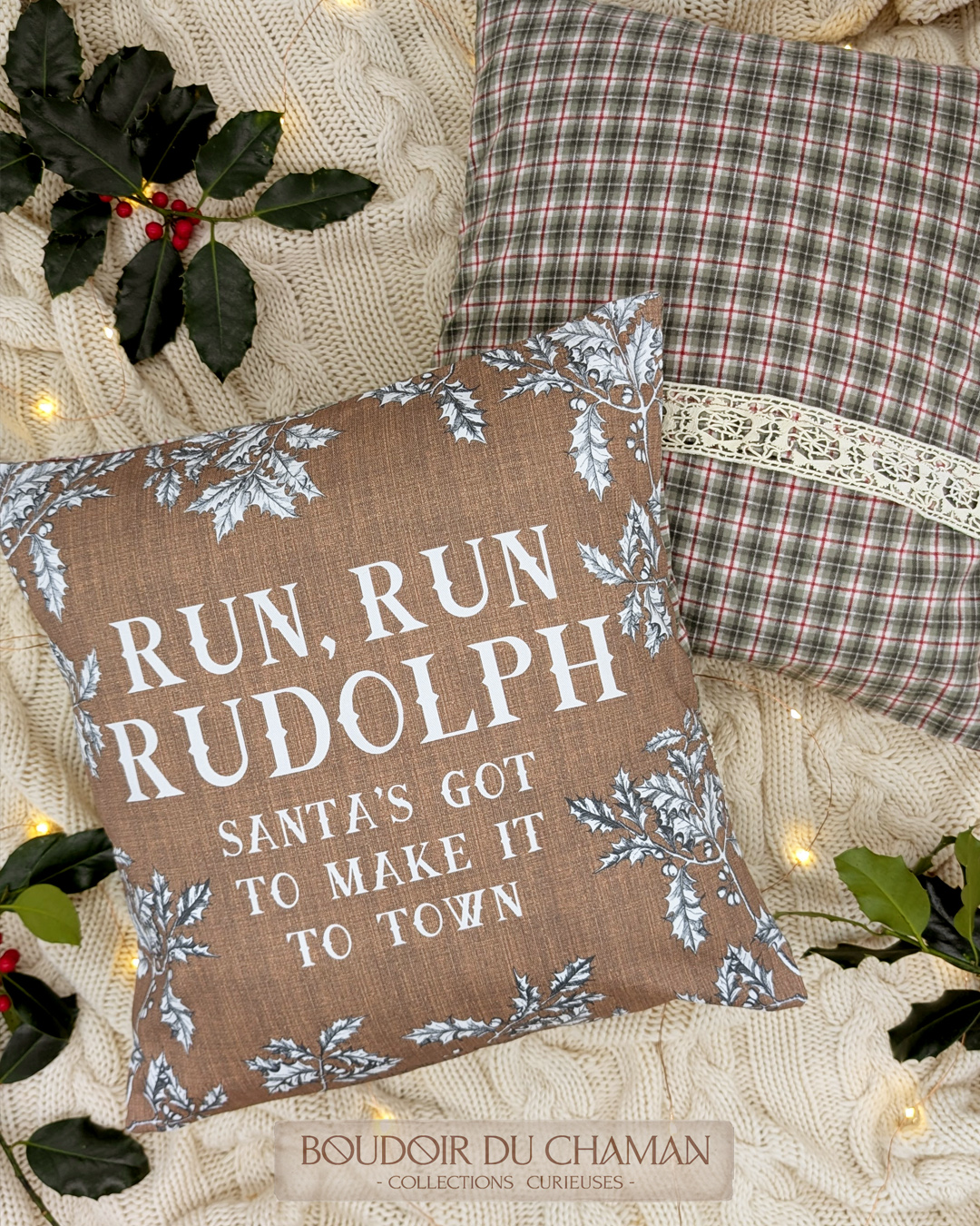 la housse de coussin Rudolph. tartan de Noël et houx vintage 40X40cm