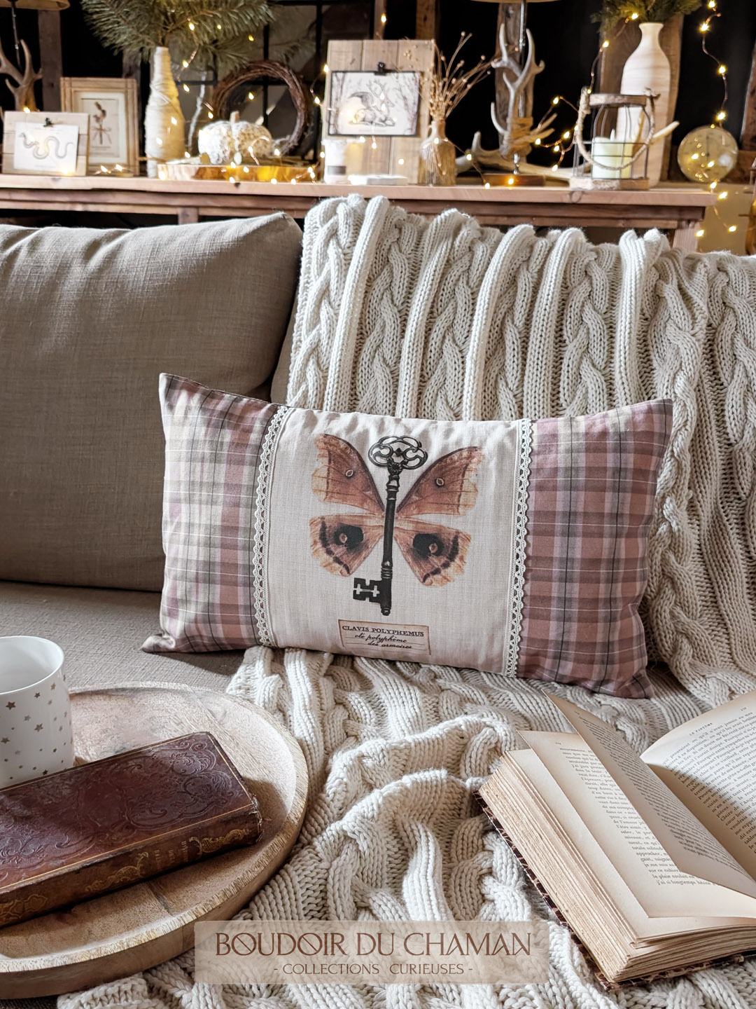 coussin clé ailée tartan1