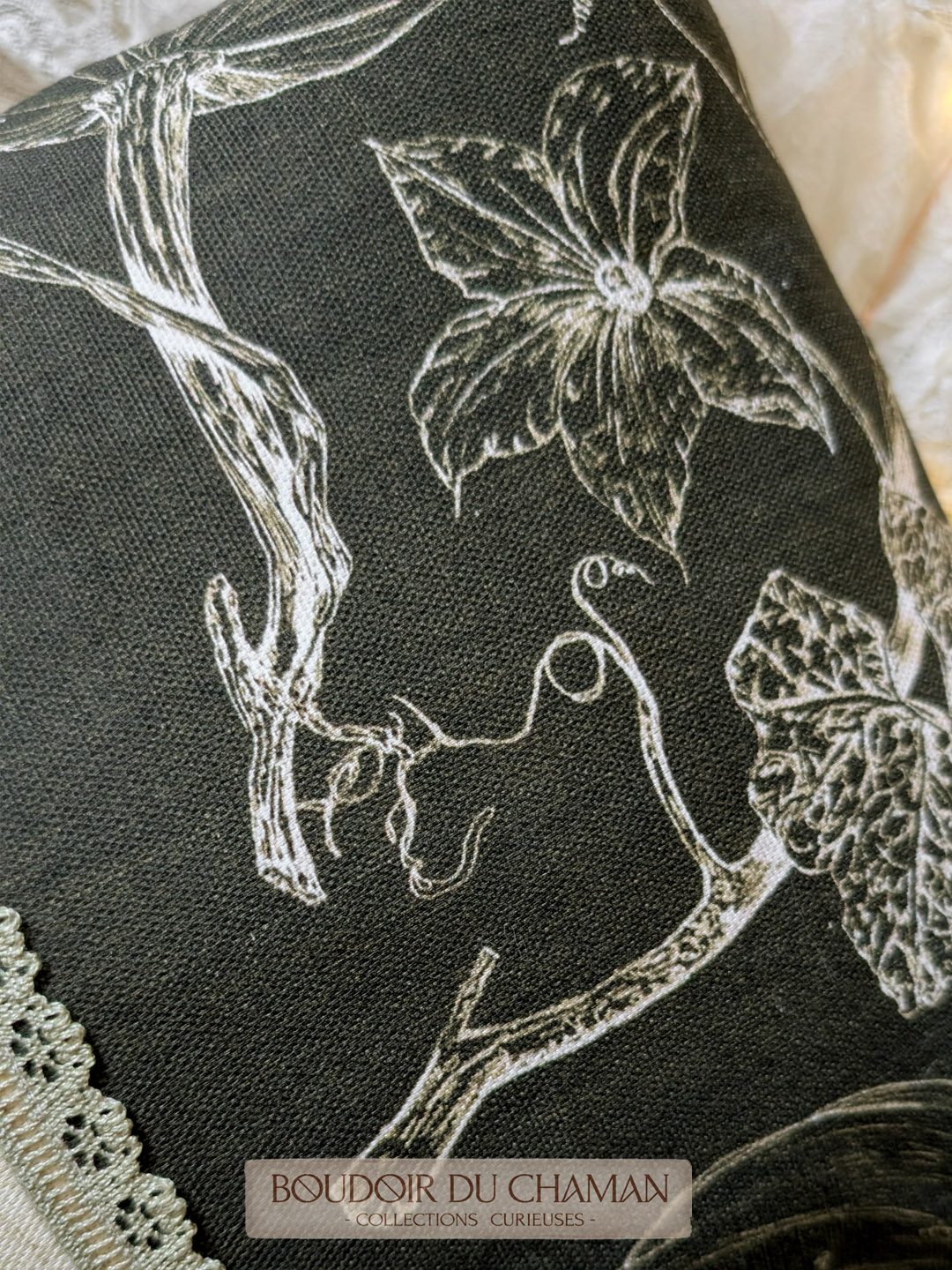 la housse de coussin Graines de Citrouilles Mousse dos Tartan . illustration originale du Boudoir 50X30cm – Image 3